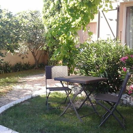 Gite L'Annexe Villelaure Dış mekan fotoğraf